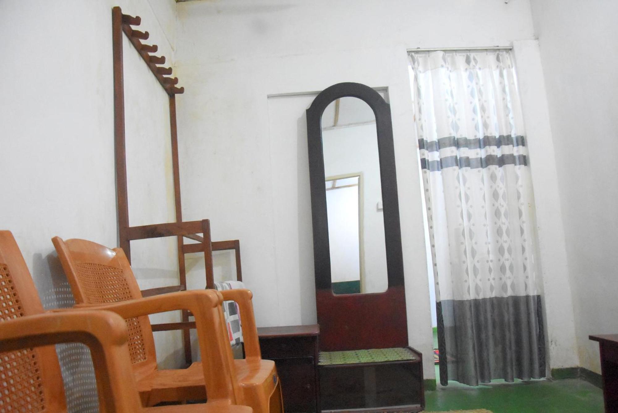 Meera Homestay & Guest House Anuradhapura Exteriör bild