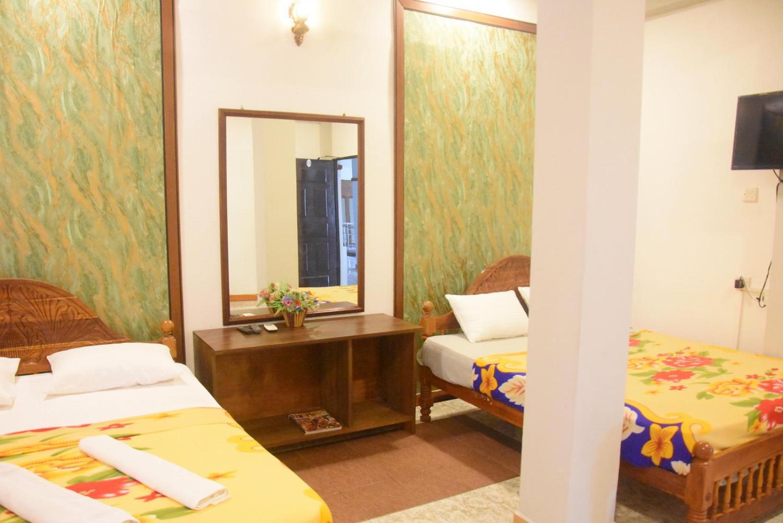 Meera Homestay & Guest House Anuradhapura Exteriör bild