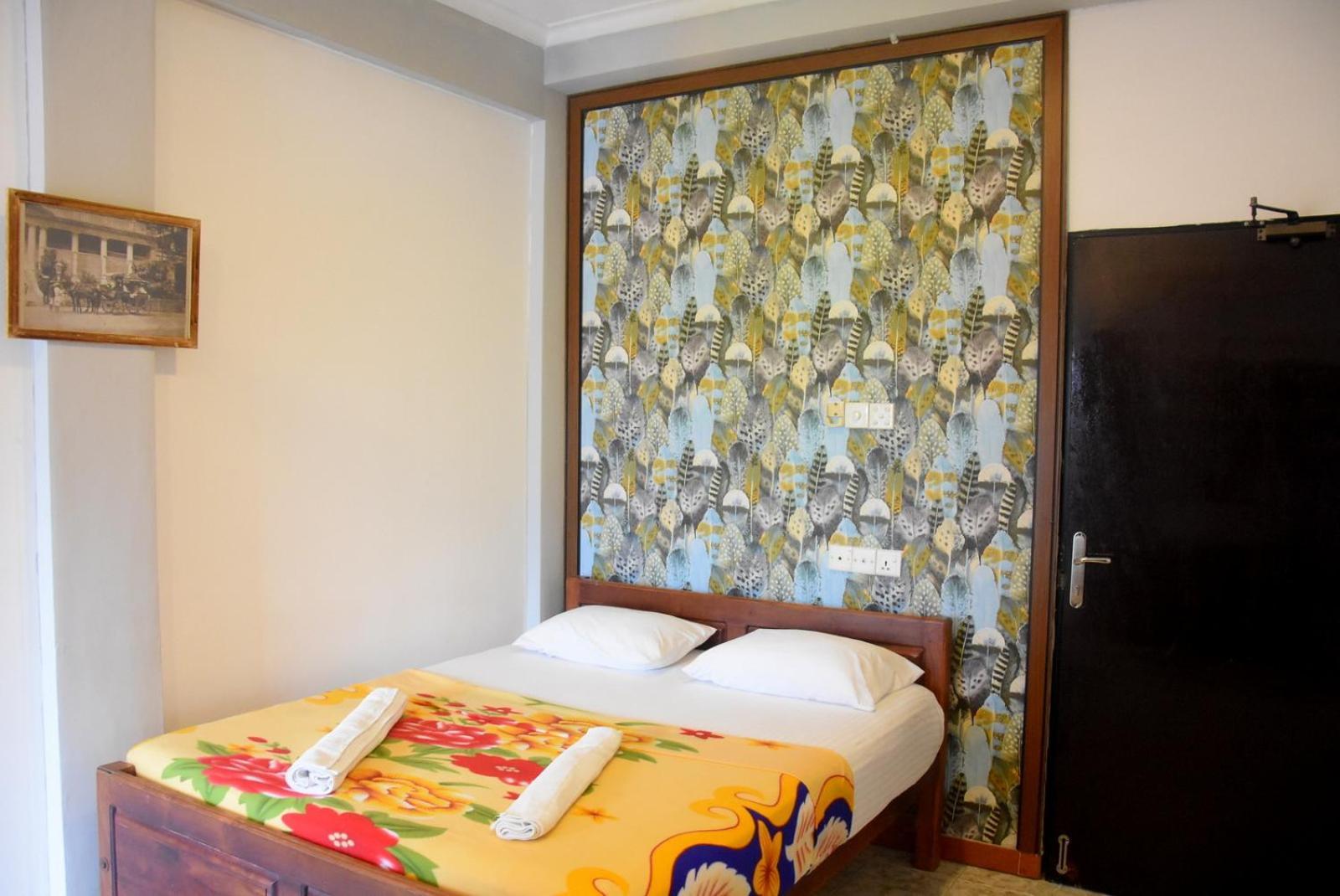 Meera Homestay & Guest House Anuradhapura Exteriör bild