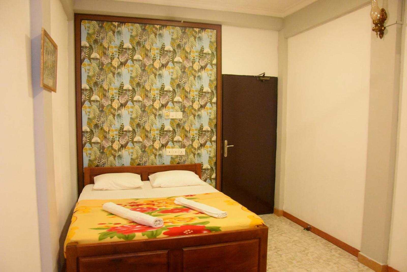 Meera Homestay & Guest House Anuradhapura Exteriör bild